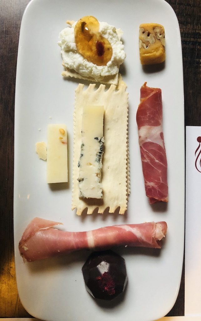 Perfectly selected small bites that are paired with wines from the Belle Mead Plantation. 