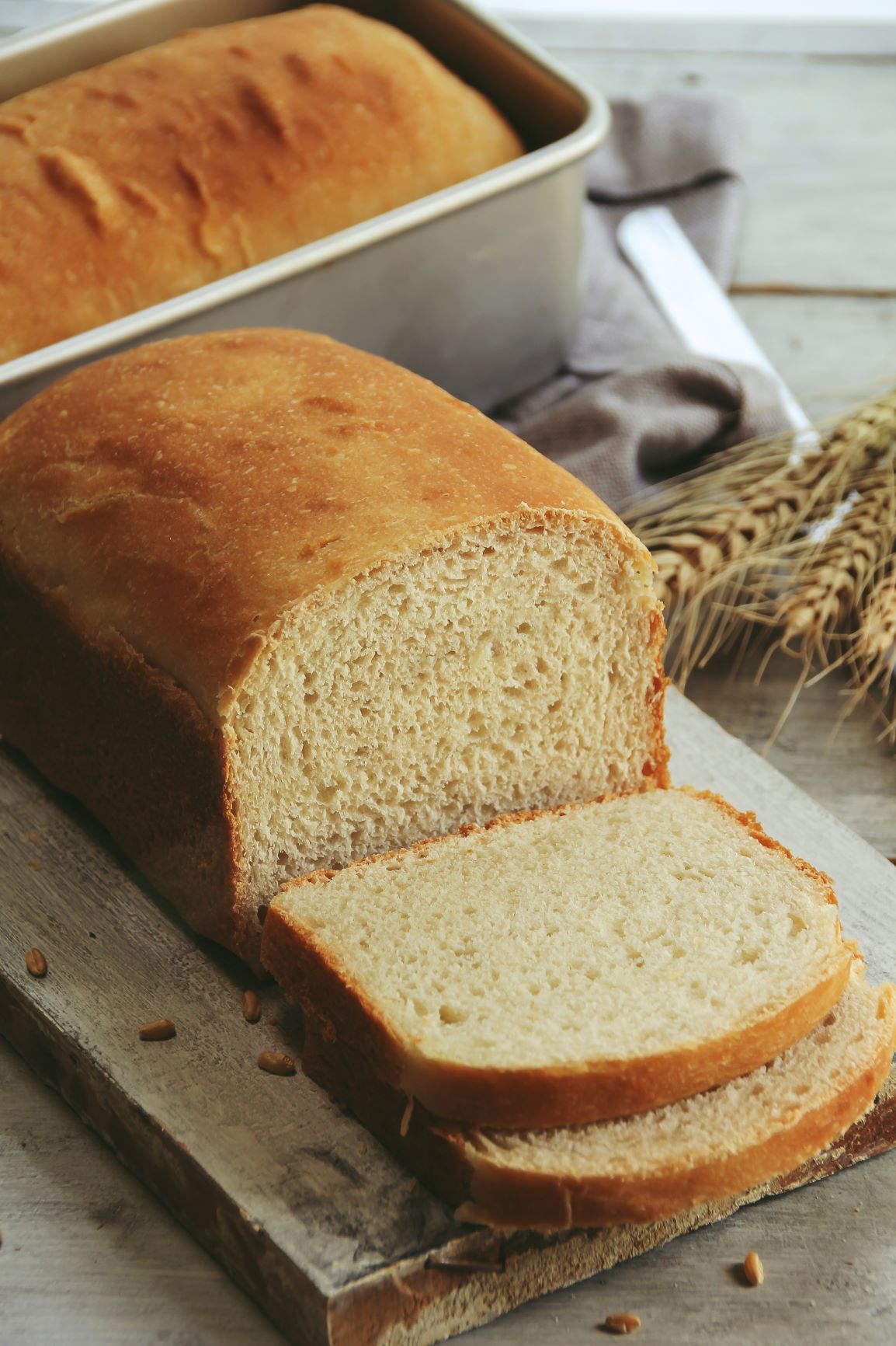 Super Easy No-Knead Whole Wheat Sandwich Bread - Eat, Pray, Love to Travel