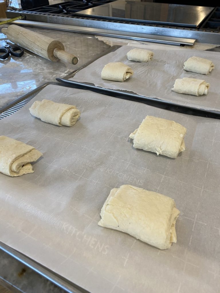 Pretty little croissant rolls all ready to bake. 